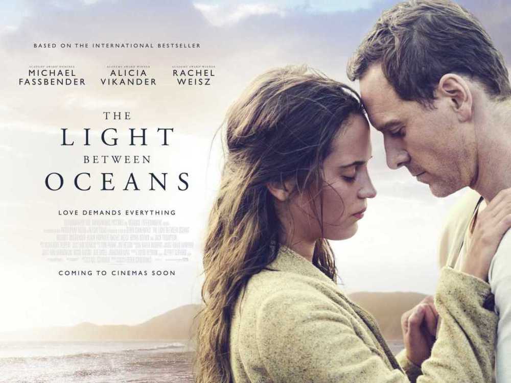 مایکل فاسبندر و آلیسیا ویکاندر در فیلم «نوری در میان اقیانوس‌ها» (The Light Between Oceans)